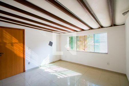 Sala 1 de casa à venda com 2 quartos, 153m² em Vila Helena, Santo André