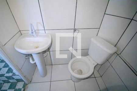 Banheiro Social de casa à venda com 2 quartos, 180m² em Tropical, Contagem