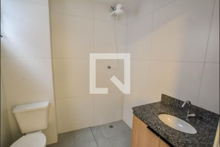 Banheiro de kitnet/studio para alugar com 1 quarto, 25m² em Vila Sao Pedro, Santo André