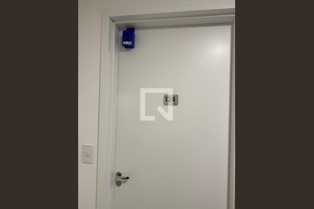 Instalação lockbox de apartamento para alugar com 2 quartos, 64m² em Parque das Nações, Santo André