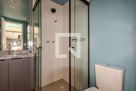 Banheiro de kitnet/studio para alugar com 1 quarto, 24m² em Vila Cordeiro, São Paulo