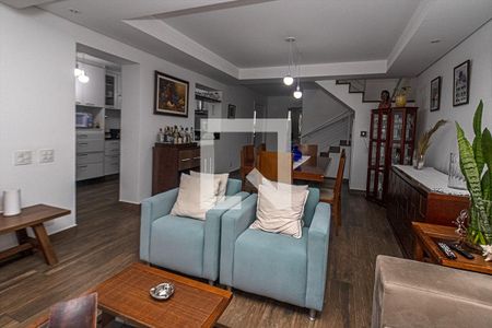 Sala de casa à venda com 6 quartos, 210m² em Cambuci, São Paulo