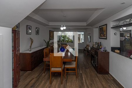 Sala de casa à venda com 6 quartos, 210m² em Cambuci, São Paulo