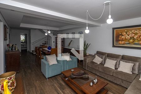 Sala de casa à venda com 6 quartos, 210m² em Cambuci, São Paulo