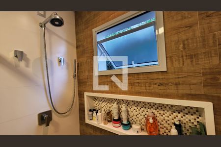 Banheiro da Suíte  de casa de condomínio à venda com 3 quartos, 297m² em Vila Cacilda, Jundiaí