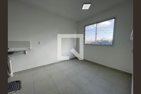 Sala de apartamento para alugar com 2 quartos, 33m² em Jardim Celeste, São Paulo