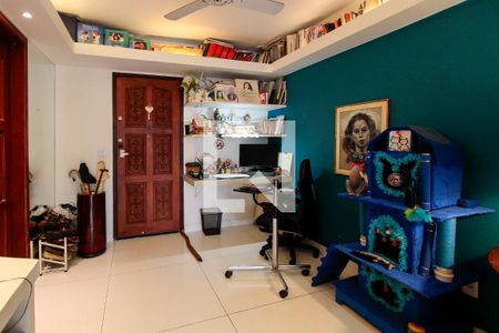 Sala de apartamento à venda com 2 quartos, 75m² em Barra da Tijuca, Rio de Janeiro