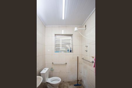 Banheiro 1 de casa à venda com 2 quartos, 125m² em Taboão, Diadema