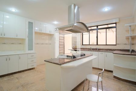 Cozinha de casa à venda com 4 quartos, 300m² em Penha de França, São Paulo