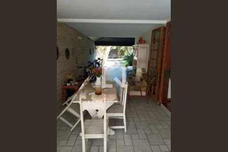 Casa à venda com 4 quartos, 370m² em Barra da Tijuca, Rio de Janeiro