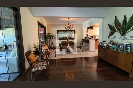 Sala de casa de condomínio à venda com 4 quartos, 370m² em Barra da Tijuca, Rio de Janeiro