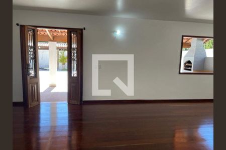 Casa à venda com 5 quartos, 454m² em Barra da Tijuca, Rio de Janeiro