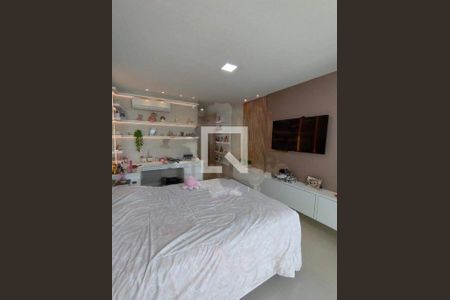 Casa à venda com 5 quartos, 675m² em Barra da Tijuca, Rio de Janeiro