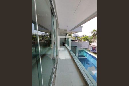Casa à venda com 5 quartos, 675m² em Barra da Tijuca, Rio de Janeiro