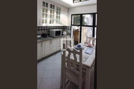 Casa à venda com 4 quartos, 690m² em Barra da Tijuca, Rio de Janeiro