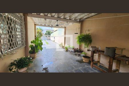 Casa à venda com 3 quartos, 100m² em Curicica, Rio de Janeiro