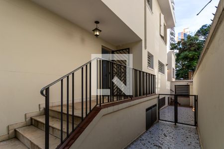 Quintal de casa para alugar com 3 quartos, 286m² em Itaim Bibi, São Paulo