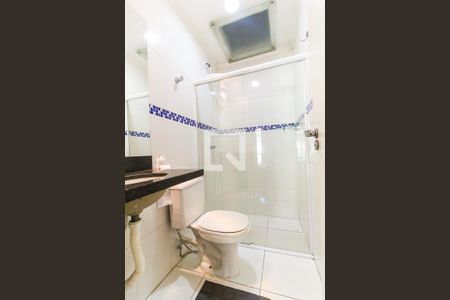 Banheiro da Suíte de casa de condomínio à venda com 3 quartos, 130m² em Itaquera, São Paulo