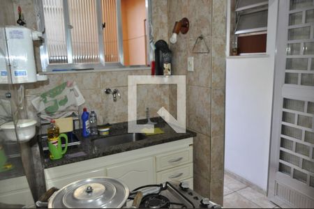 Cozinha de casa de condomínio à venda com 2 quartos, 70m² em Piedade, Rio de Janeiro