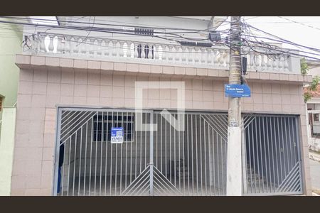 Fachada de casa à venda com 5 quartos, 200m² em Parque Vitoria, São Paulo