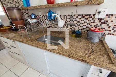 Cozinha de apartamento à venda com 2 quartos, 84m² em Vila Monumento, São Paulo