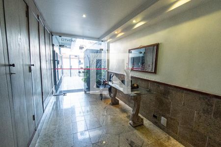 Hall de entrada de apartamento à venda com 2 quartos, 84m² em Vila Monumento, São Paulo