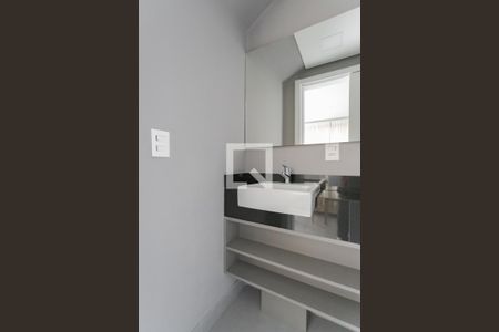 Lavabo de apartamento à venda com 1 quarto, 76m² em Santana, Porto Alegre