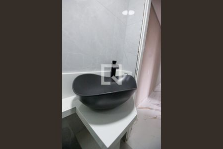 Banheiro Social de apartamento à venda com 2 quartos, 44m² em Vila Andrade, São Paulo