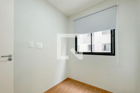 Quarto 2 de apartamento para alugar com 2 quartos, 36m² em Metalúrgicos, Osasco