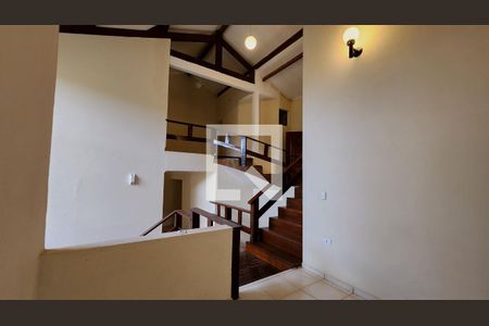 Sala de casa de condomínio para alugar com 4 quartos, 415m² em Caxambu, Jundiaí