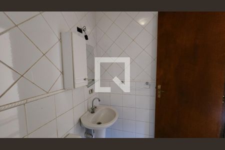 Banheiro da Suíte 3 de casa de condomínio para alugar com 4 quartos, 415m² em Caxambu, Jundiaí