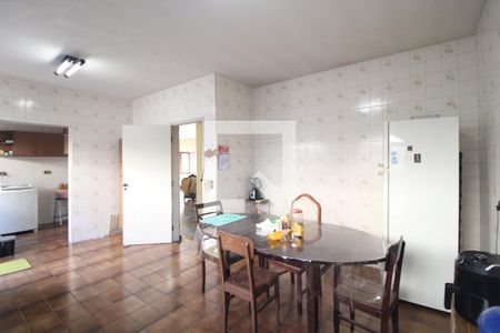 Cozinha de casa à venda com 4 quartos, 200m² em Jardim Santa Helena, São Paulo