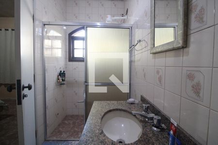 Banheiro da Suíte 1 de casa à venda com 4 quartos, 200m² em Jardim Santa Helena, São Paulo