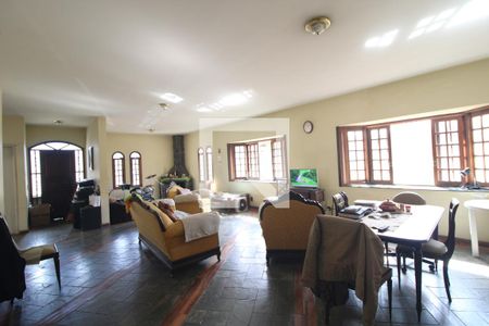 Sala de casa à venda com 4 quartos, 200m² em Jardim Santa Helena, São Paulo