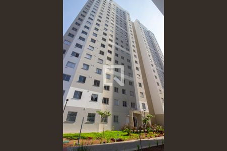 Fachada de apartamento para alugar com 2 quartos, 40m² em Jardim Santo Antonio, São Paulo
