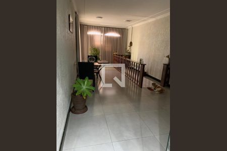 Hall Escada de casa à venda com 3 quartos, 600m² em Santa Maria, Belo Horizonte