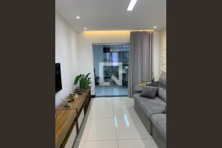 Sala de casa à venda com 3 quartos, 600m² em Santa Maria, Belo Horizonte