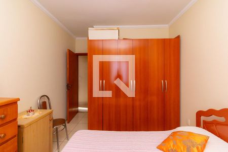 Quarto 1 de casa à venda com 4 quartos, 200m² em Vila Carrão, São Paulo