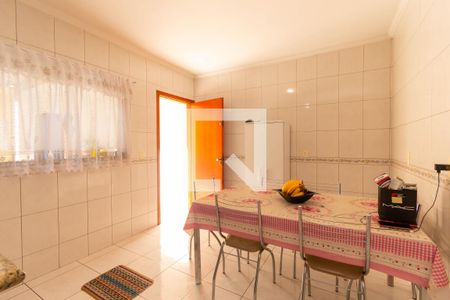 Cozinha de casa à venda com 4 quartos, 200m² em Vila Carrão, São Paulo