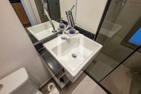 Banheiro de kitnet/studio para alugar com 1 quarto, 30m² em Cerqueira César, São Paulo