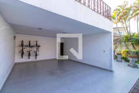 Garagem de casa de condomínio para alugar com 5 quartos, 900m² em Jardim Passargada I, Cotia