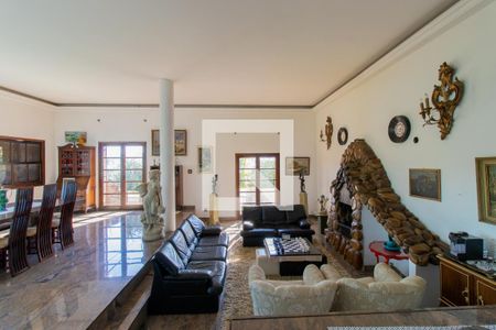 Sala de casa de condomínio para alugar com 5 quartos, 900m² em Jardim Passargada I, Cotia