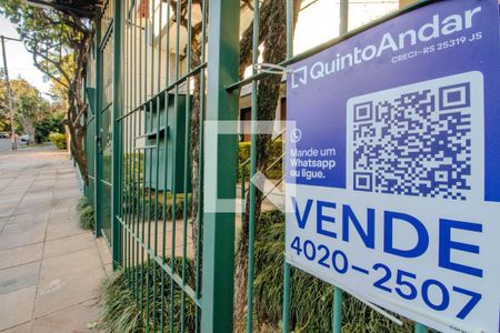 Plaquinha de apartamento à venda com 2 quartos, 158m² em Petrópolis, Porto Alegre