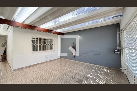 Garagem de casa à venda com 3 quartos, 200m² em Jardim Ana Maria, Santo André
