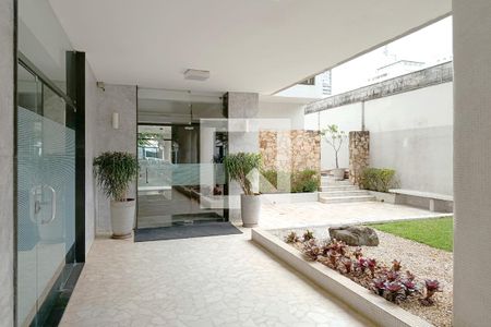 Acesso ao edifício de apartamento à venda com 3 quartos, 150m² em Jardim Paulista, São Paulo