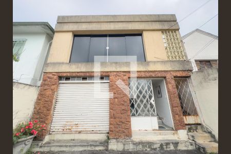 Fachada de casa à venda com 3 quartos, 236m² em Vila Ipojuca, São Paulo