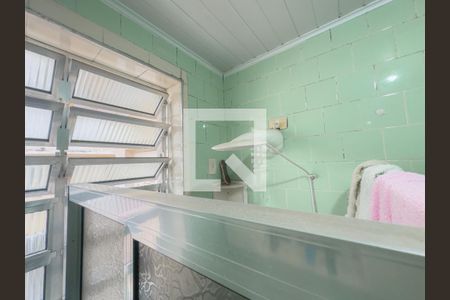 Banheiro de casa à venda com 3 quartos, 236m² em Vila Ipojuca, São Paulo