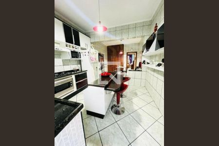 Casa à venda com 3 quartos, 270m² em Jardim Utinga, Santo André