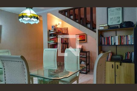 Casa à venda com 3 quartos, 280m² em Vila Curuçá, Santo André