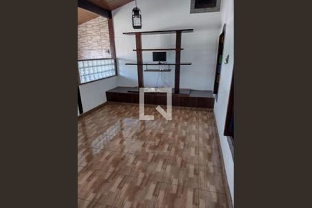 Casa à venda com 6 quartos, 290m² em Itaipu, Niterói